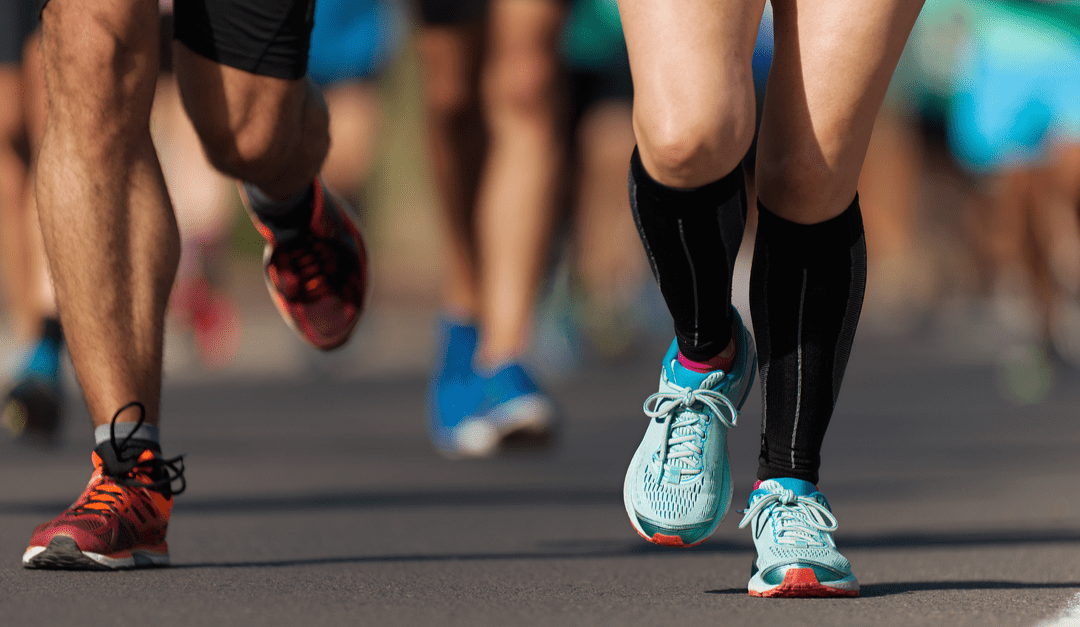 Feet of people running a marthon