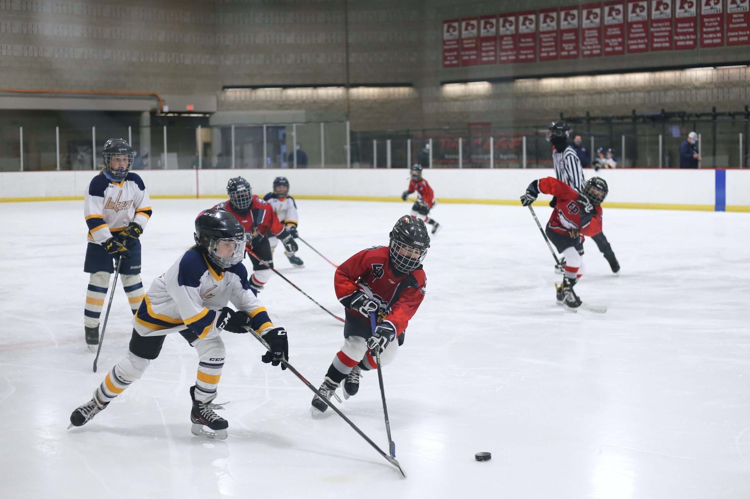 image of youth playing hockey | oregon portable toilet rental
